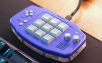 GAME BOY ADVANCE形状的宏垫为您提供额外的功能并带有一丝怀旧气息